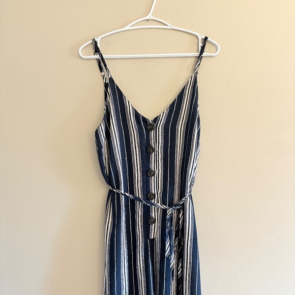 $9🎅🏼 Urban Romantics Navy & White Stripped Capri Length Romper Jumpsuit - Picture 3 of 16